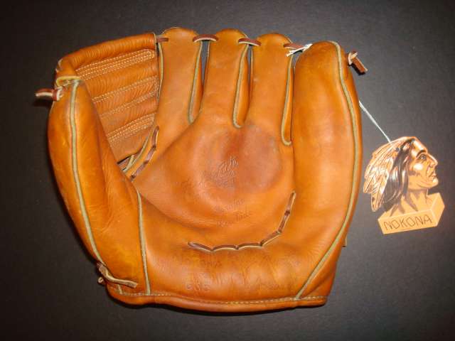 Billy Martin Nokona G35 Front